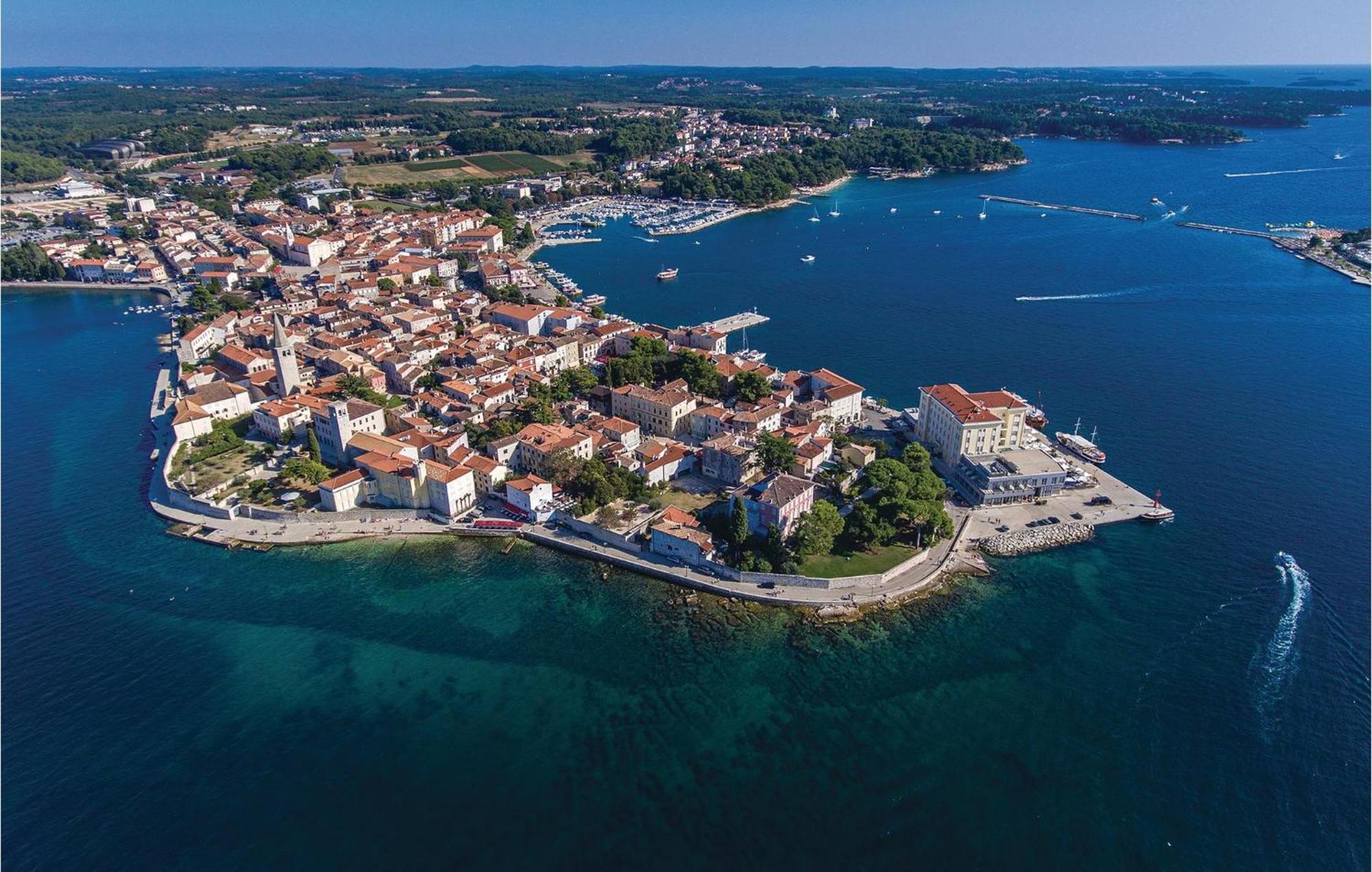 Beautiful Apartment In Porec With Kitchen מראה חיצוני תמונה