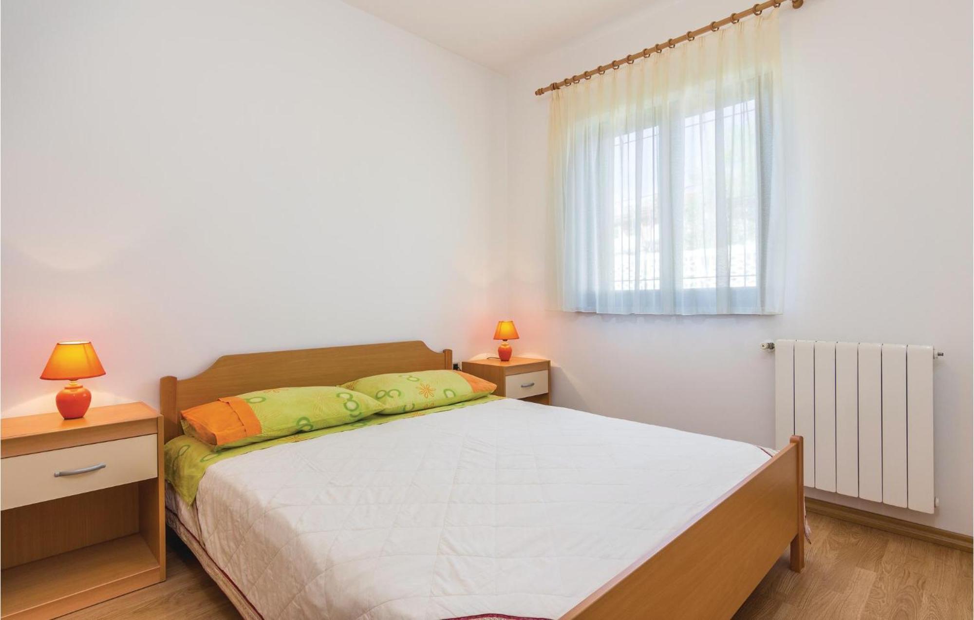 Beautiful Apartment In Porec With Kitchen מראה חיצוני תמונה
